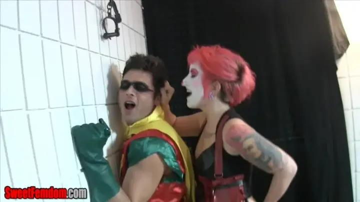 Harley Quinn Butt Fucks Robin